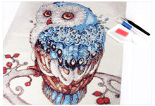 Load image into Gallery viewer, Beautiful Blue Owl