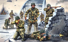 Load image into Gallery viewer, Soldiers Defending The Bridge