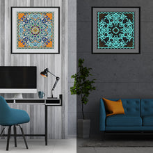 Load image into Gallery viewer, 5D Glow in the dark Luminous Mandala