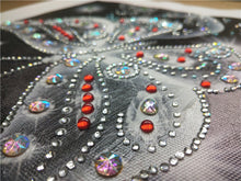 Load image into Gallery viewer, Shiny White Butterfly - Special Diamond Painting