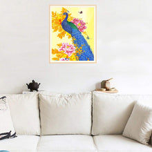 Load image into Gallery viewer, Naturistic Peacock - Special Diamond Painting