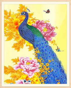 Naturistic Peacock - Special Diamond Painting