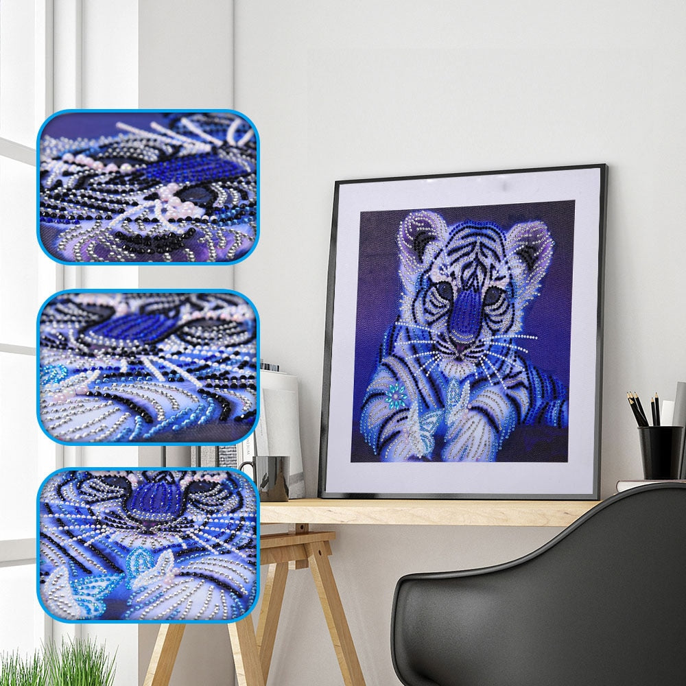 Tiger White Cub - Special  Diamond Painting
