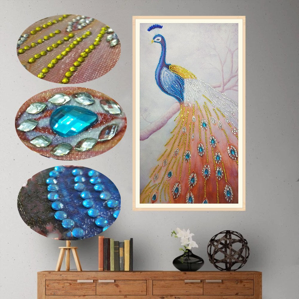 Eye Catching Peacock - Special Diamond Painting