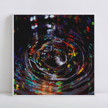 Load image into Gallery viewer, Attractive View Drop of Colorful Water