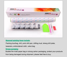 Load image into Gallery viewer, Beautiful Christmas Paintings by Square Diamonds