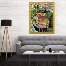 Load image into Gallery viewer, Goldfish in Water Tank